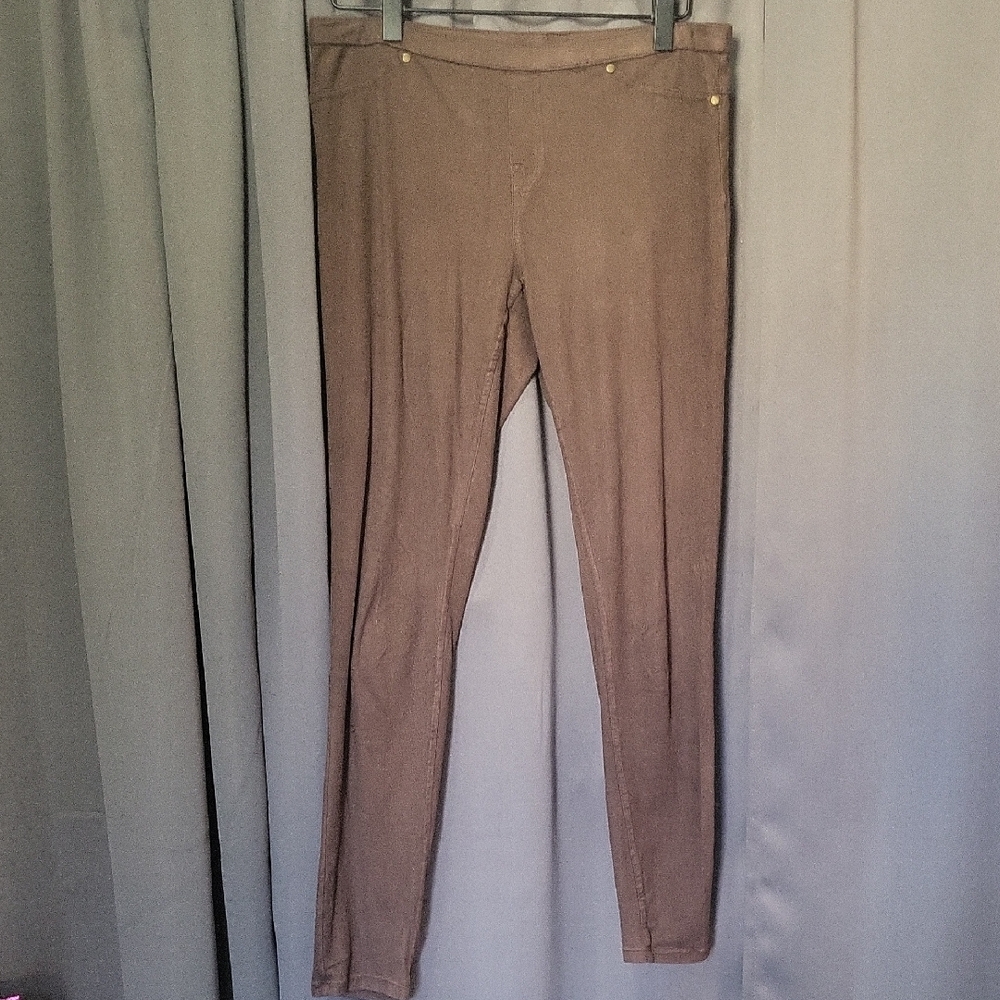 HUE Dark Brown Leggings